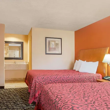 Days Inn By Wyndham Centerville Exterior photo