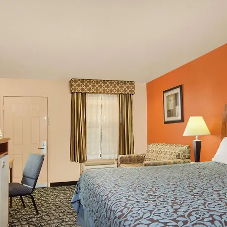 Days Inn By Wyndham Centerville Exterior photo